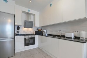 Fridge, microwave, oven, dishwasher