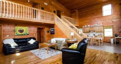 Raven Creek Lodge + Conestoga Room