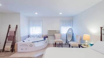 5 bedrooms, WiFi, bed sheets