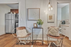 Interior - Cozy Studio for 2, Highly Walkable + Close to DT! (Nashville)