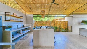 Microwave, oven, stovetop, coffee/tea maker - Private Pool & A/C in Modern Tropical Villa (Puerto Viejo de Talamanca)