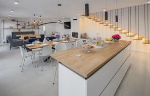 Dining - Amazing home in Rapavel with sauna (Rapavel)