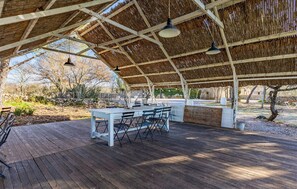 Outdoor dining - Nice home in LE ROUET with house a panoramic view (LE ROUET)