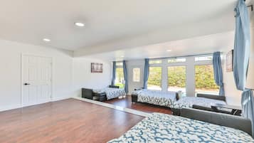 5 habitaciones, tabla de planchar con plancha, wifi y ropa de cama