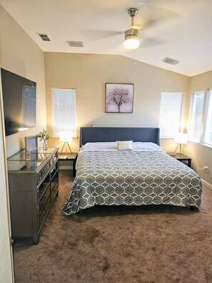 4 Schlafzimmer, Bügeleisen/Bügelbrett, WLAN, Bettwäsche