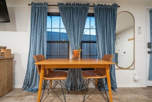 Secluded Boutique Cottage | Mini Golf + Fire Pit