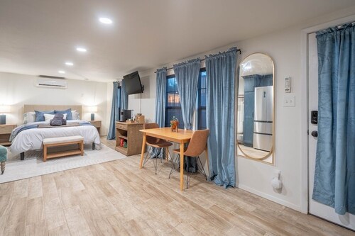 Secluded Tiny Home w/ Fast Wi-Fi in Prime Location