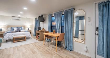 Secluded Tiny Home w/ Fast Wi-Fi in Prime Location