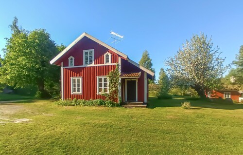 4 bedroom nice home in Tived