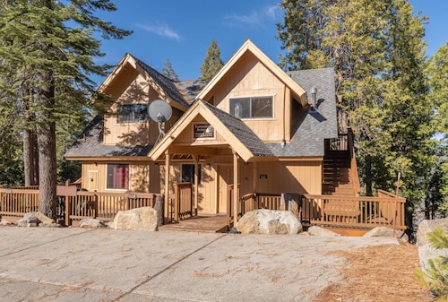 Yosemite West Home Inside Park Gates Sleeps 6