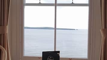 ํจ๋ฐ๋ฆฌ๋ฃธ, ์นจ๋(์ฌ๋ฌ ๊ฐ) (View) | ๋
ธํธ๋ถ ์์
๊ณต๊ฐ, ๋ค๋ฆฌ๋ฏธ/๋ค๋ฆฌ๋ฏธํ
