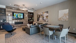 Executive lounge - Atlantic Station - 9N (Stamford)