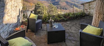 Awesome apartment in Armenzano