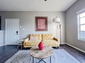 Smart TV - Sleepover | Beautiful 1BD/1BA+ Gym- Corpus Christi (Corpus Christi)