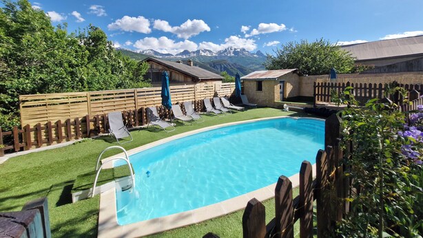Piscine extérieure, piscine chauffée