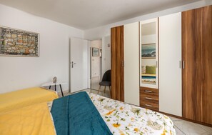 2 Schlafzimmer, Reisekinderbett, kostenloses WLAN, Bettwäsche