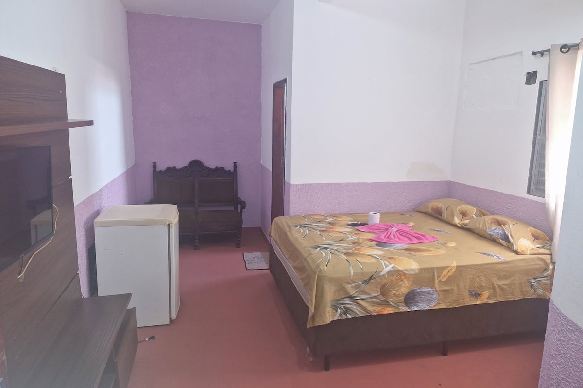 Family Double or Twin Room, City View | Desk