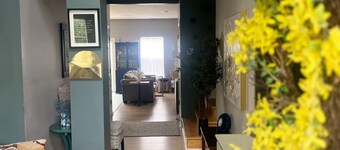 Grand Park 9 min - spacious -game house!  Ruoff music 7 min- 7 Beds sleeps 14 