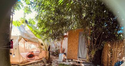 Cozy campground in amazing Homestead with WiFi access