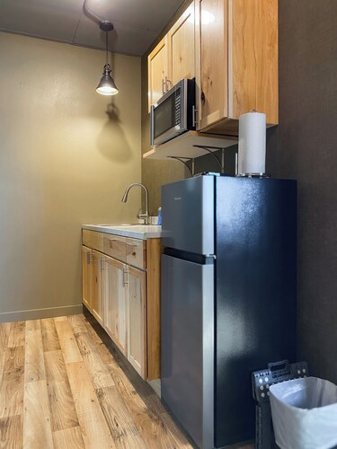 Modern meets historic charm! Unique stay in historic little town on the prairie 