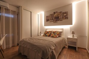 1 bedroom, iron/ironing board, travel crib, WiFi - Malabizhome Apartment with sea views, beach, swimming pools, WiFi and stores. (Benalmádena)