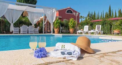 Casa Rural Las Colmenillas Villamartín by Ruralidays