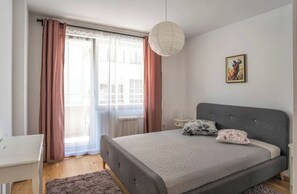 1 bedroom, iron/ironing board, WiFi, bed sheets - Stylishly Apartment in Central Sofia with parking (Sofia)