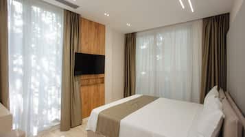 Laptop workspace, free cribs/infant beds, free WiFi