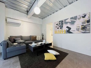 Living area - Komachi 701 (Hiroshima)