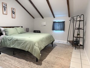 1 Schlafzimmer, Reisekinderbett, kostenloses WLAN, Bettwäsche