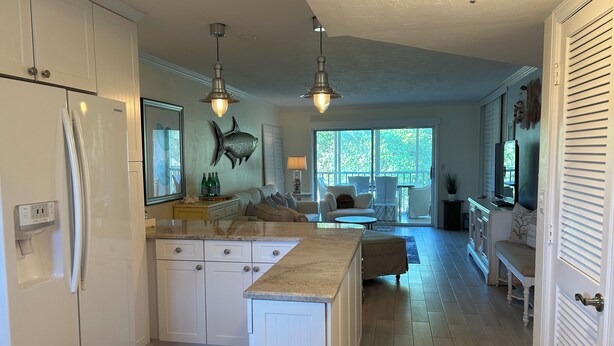 Unclassified image, 1 of 14, button - Stunning 2 bedroom, 2 balcony condo on golf course with tennis and pickleball (Naples)