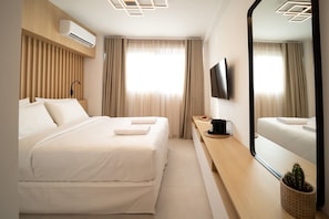 Comfort suite, uitzicht op stad | Luxe beddengoed, donzen dekbedden, pillowtop-bedden