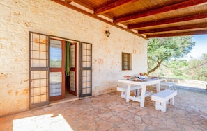 Outdoor dining - Casale Valle Degli Ulivi (Ostuni)