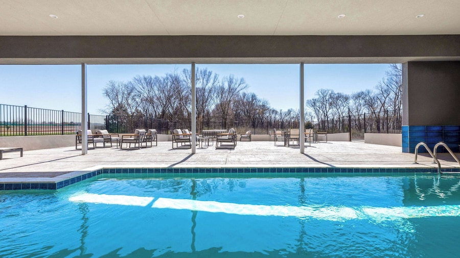 Hawthorn Extended Stay by Wyndham DeSoto