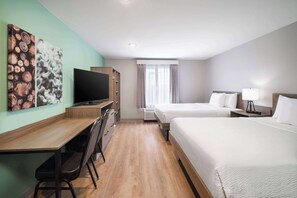 Desk, laptop workspace, free WiFi, bed sheets - ECHO Suites Extended Stay by Wyndham Richmond West (Richmond)