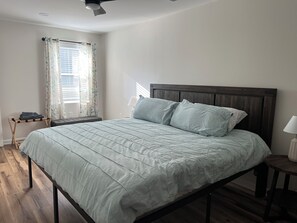 3 bedrooms, iron/ironing board, WiFi, bed sheets