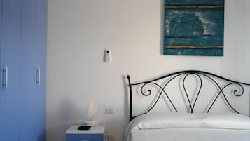 1 bedroom, internet, bed sheets