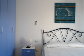 1 bedroom, Internet, bed sheets - P047 - Porto Recanati, two-room apartment with garden and terrace (Porto Recanati)