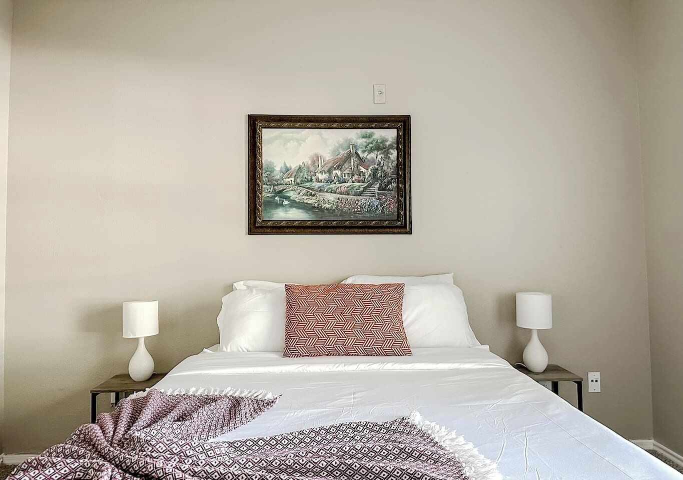 Desk, iron/ironing board, free WiFi, bed sheets