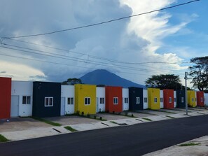 Exterior - House in Villa Panamericana, 45 minutes from the best beaches of El Salvador. (San Miguel)