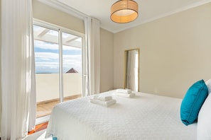 1 dormitorio, tabla de planchar con plancha, cuna de viaje y wifi gratis