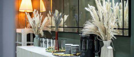 Laptop workspace, iron/ironing board, free WiFi