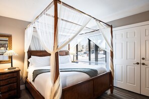 3 bedrooms, desk, iron/ironing board, free WiFi - Hidden Creek Canyons Retreat: Alpine Charm, Private Hot Tub, Sleeps 10, Cozy Fireplace, (Park City)