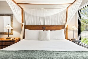 3 habitaciones, escritorio, tabla de planchar con plancha y wifi gratis 