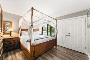 3 bedrooms, desk, iron/ironing board, free WiFi