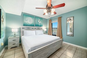 1 dormitorio, tabla de planchar con plancha, wifi y ropa de cama