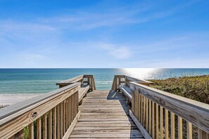Beach nearby - Crazy Toes at Sea Bluff | Outdoor Pool | Blue Mountain Beach | My Beach Getaways (Santa Rosa Beach)