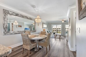 Dining - Crazy Toes at Sea Bluff | Outdoor Pool | Blue Mountain Beach | My Beach Getaways (Santa Rosa Beach)