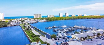 Canal front 2 BR 1.5 BA beach bungalow!