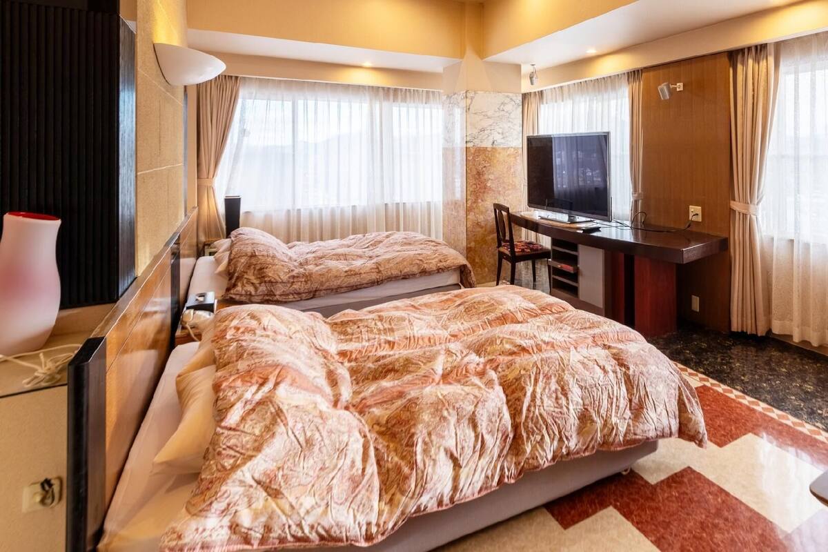 Blackout curtains, free WiFi, individually decorated
